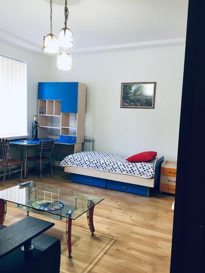 Апартаменти Centre Кам'янець-Подільский Екстер'єр фото
